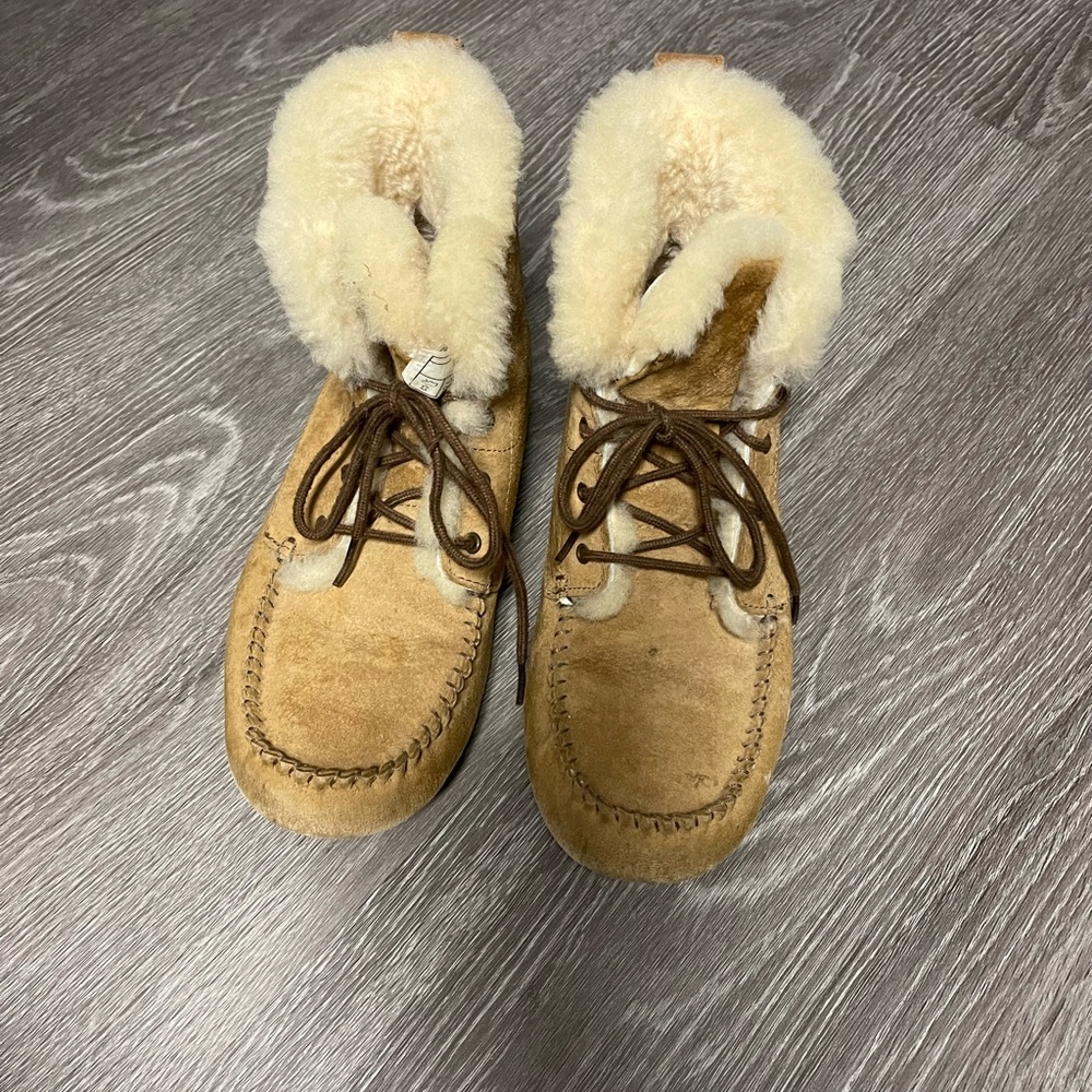 UGG Lace up boots